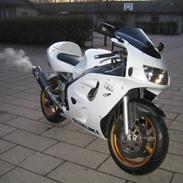 Suzuki gsx-r