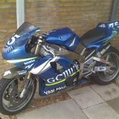 Yamaha R1