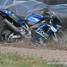 Yamaha R1