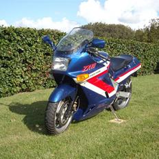 Kawasaki zx 10