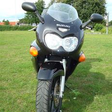 Suzuki GSX 750 F 