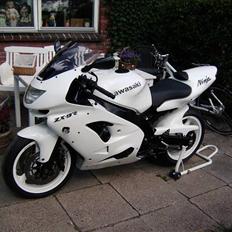 Kawasaki ZX9R