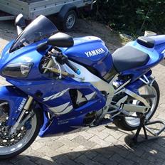 Yamaha YZF R1 Solgt