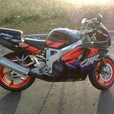 Honda cbr 900 RR
