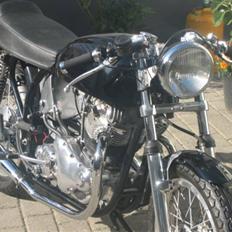 Norton 750 kompressor