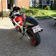 Suzuki gsxr 750 srad solgt