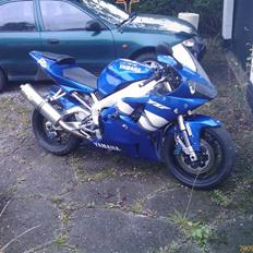Yamaha Yzf R1 - SOLGT!