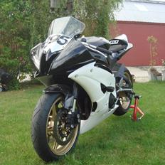 Yamaha r6 -solgt-