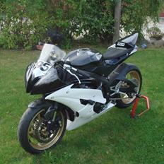 Yamaha r6 -solgt-