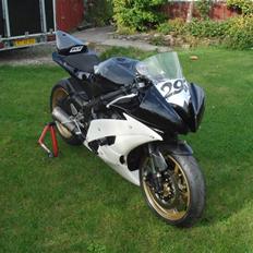 Yamaha r6 -solgt-