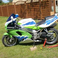 Kawasaki ZXR750