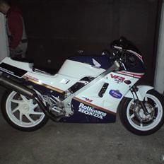 Honda VFR400R