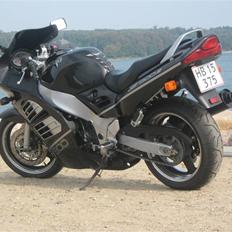 Suzuki Rf 900 R