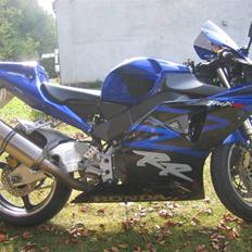 Honda cbr 900 rr fireblade