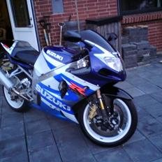 Suzuki gsx r 1000 k1