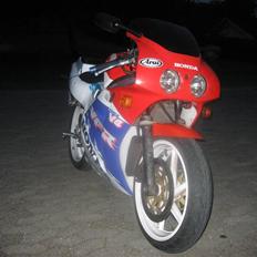Honda VFR 400R NC30