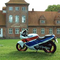 Honda cbr 600 f1 solgt)