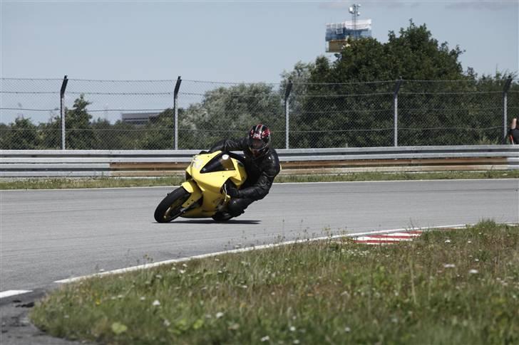 Yamaha R1  (solgt) billede 10