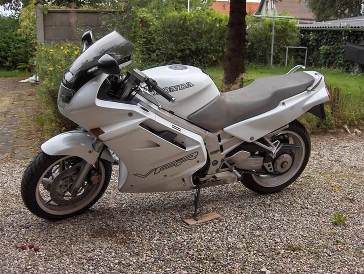 Honda vfr rc36 SOLGT billede 2