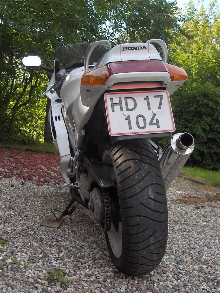 Honda vfr rc36 SOLGT billede 3