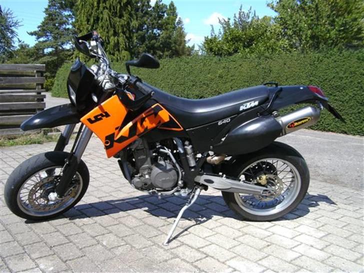 KTM 640 LC4 Motard *SOLGT* billede 2