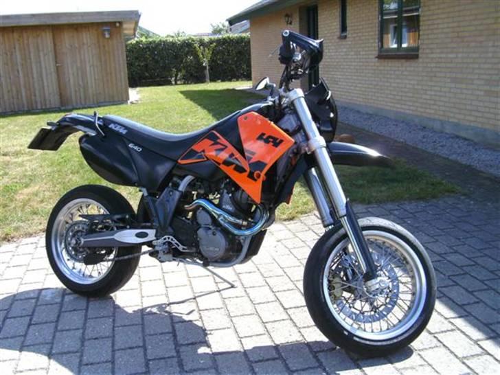 KTM 640 LC4 Motard *SOLGT* billede 4