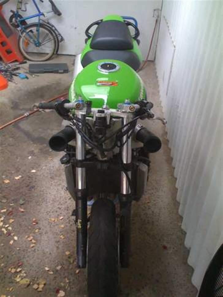 Kawasaki ZX6R billede 2