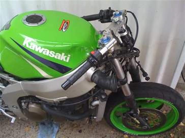 Kawasaki ZX6R billede 4