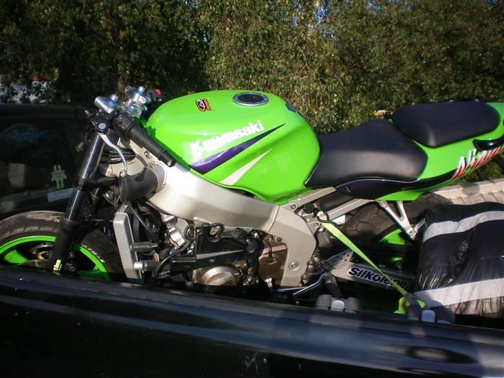 Kawasaki ZX6R billede 8