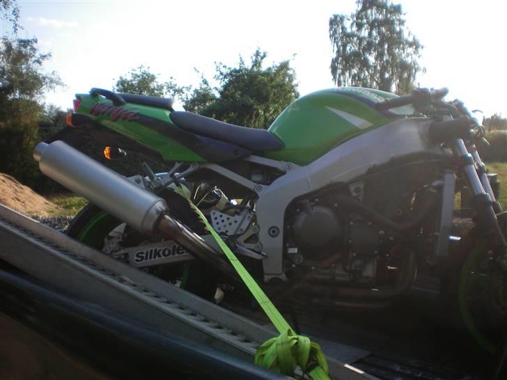 Kawasaki ZX6R billede 10