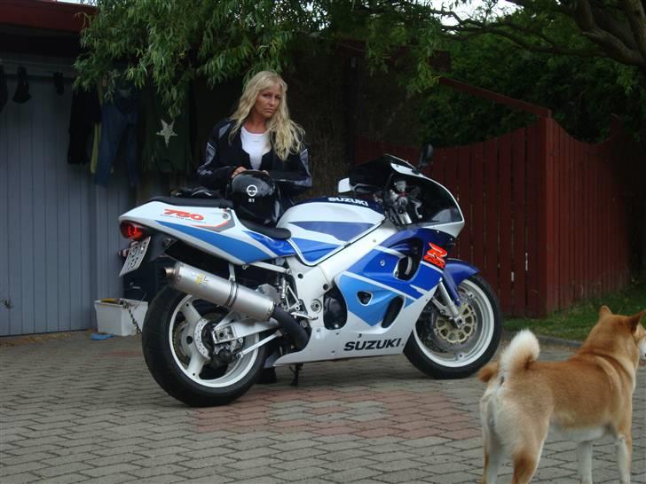 Suzuki GSX-R 750 SRAD - På vej til Vig festival 2009 billede 14