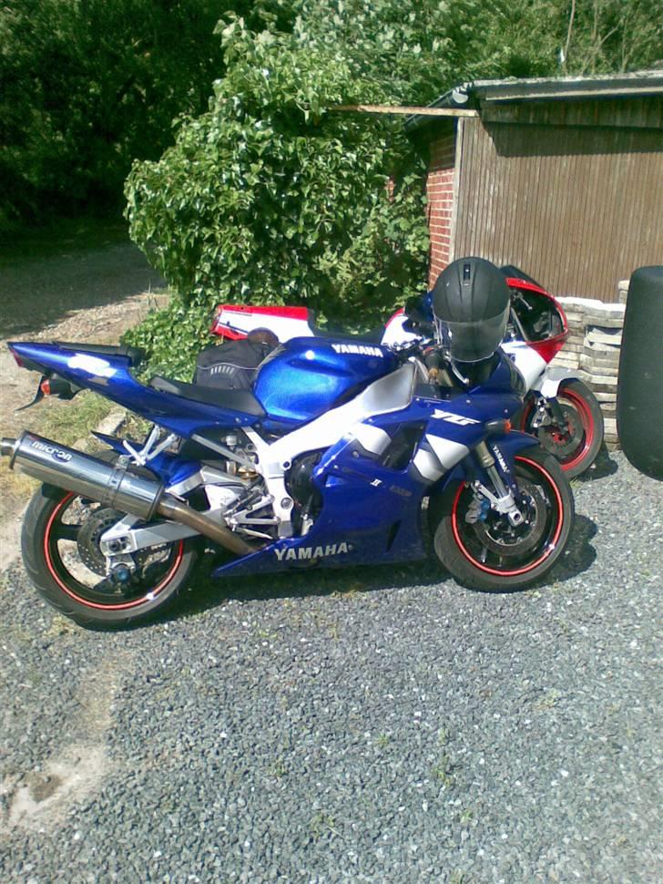 Yamaha yzf R1 billede 2
