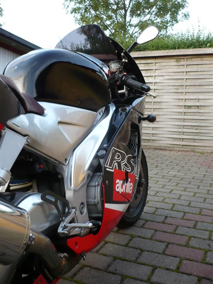 Aprilia RSV MILLE *SOLGT* billede 2