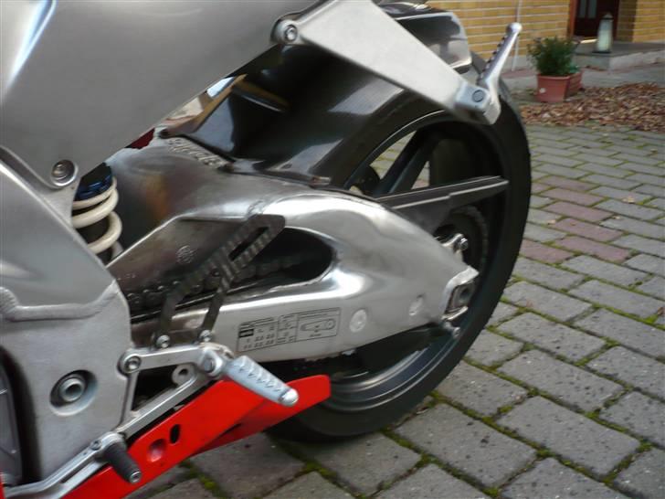 Aprilia RSV MILLE *SOLGT* billede 3