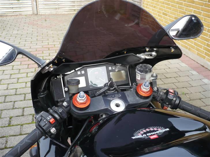 Aprilia RSV MILLE *SOLGT* billede 5