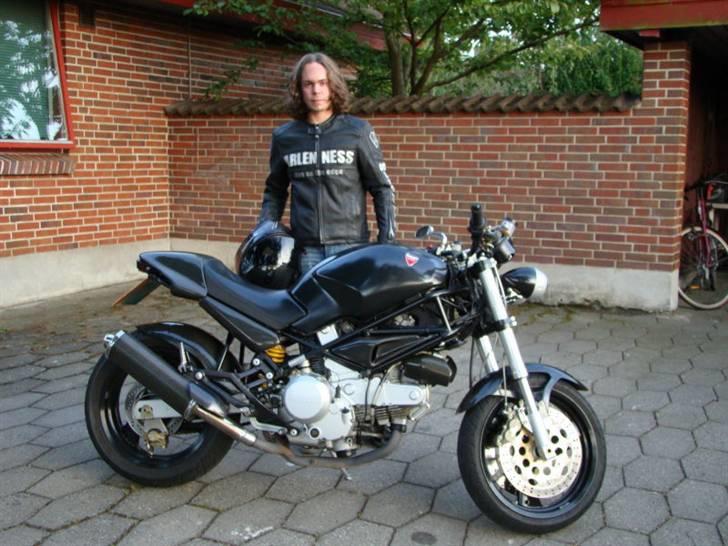 Ducati Monster 750  "Solgt" - En glad ducati ejer, samt duc´en.. billede 15