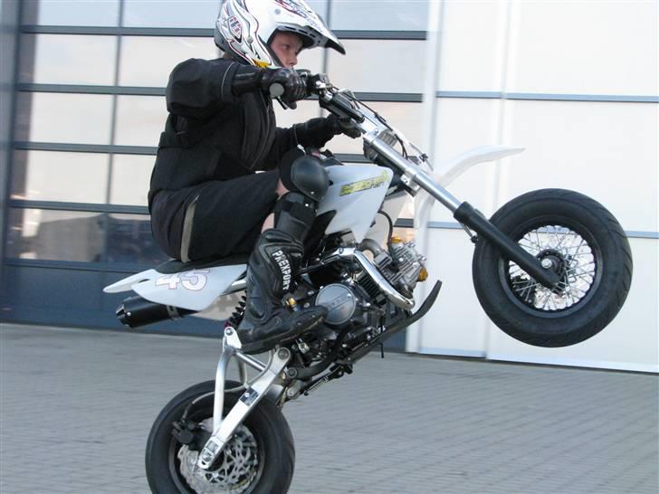 Honda Moff bullit SOLGT billede 4