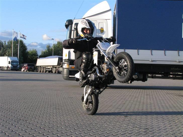 Honda Moff bullit SOLGT billede 5