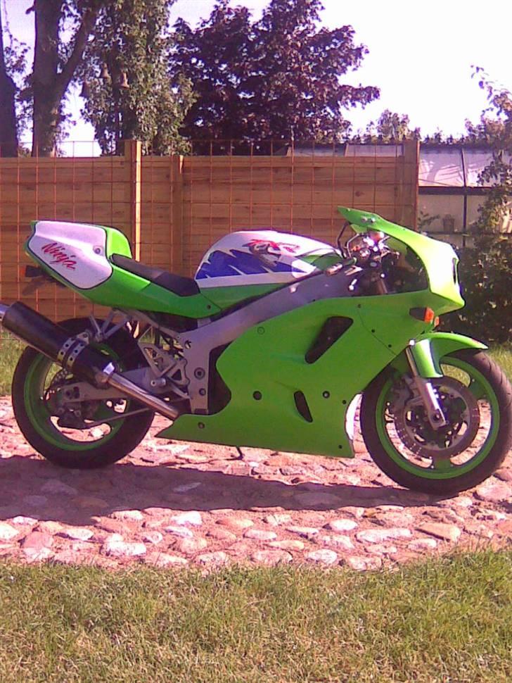 Kawasaki zxr750 l billede 1