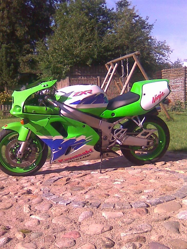 Kawasaki zxr750 l billede 2