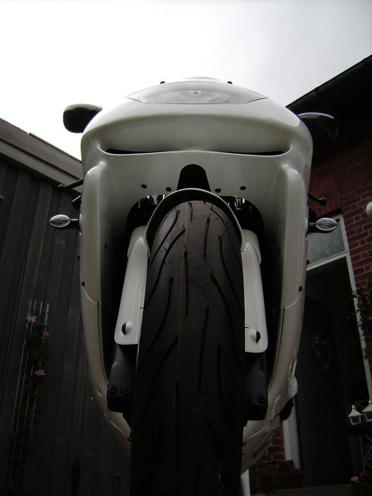 Kawasaki ZX9R billede 9