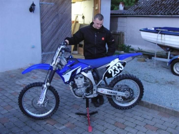 Yamaha Yz450F - SOLGT! - Billed lige da jeg fik den... før nye stickers billede 2