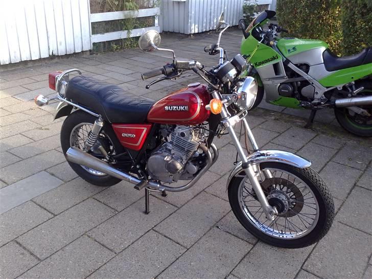 Suzuki GN 250 (Solgt) billede 2