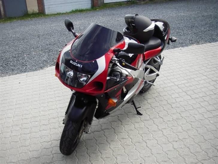Suzuki GSX-R 750 SRAD billede 4