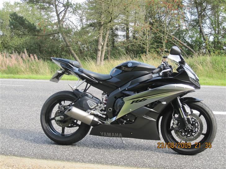 Yamaha R6 billede 7