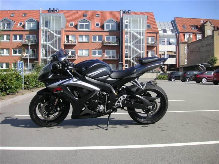 Suzuki GSXR 750 billede 1