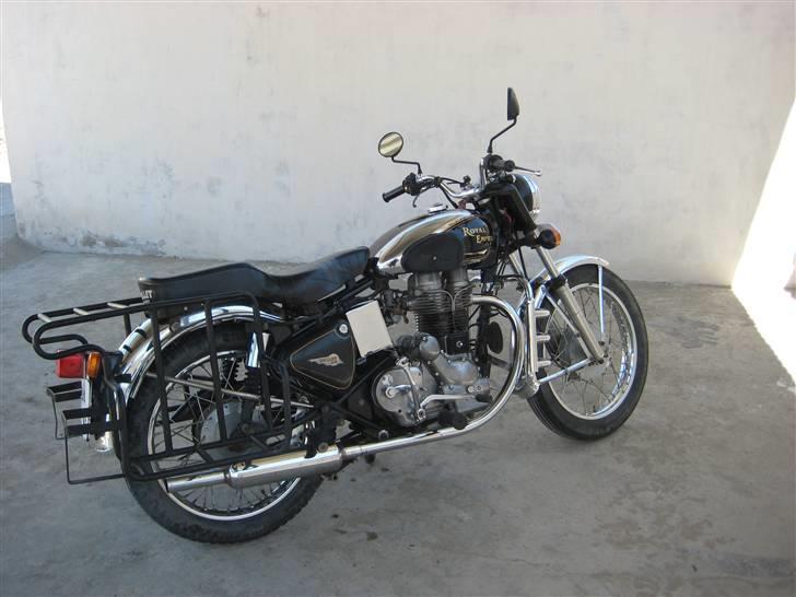 Royal Enfield Bullet delux 350ccm - 30 min. polering koster mellem 4-11 kr i Indien : ) billede 2