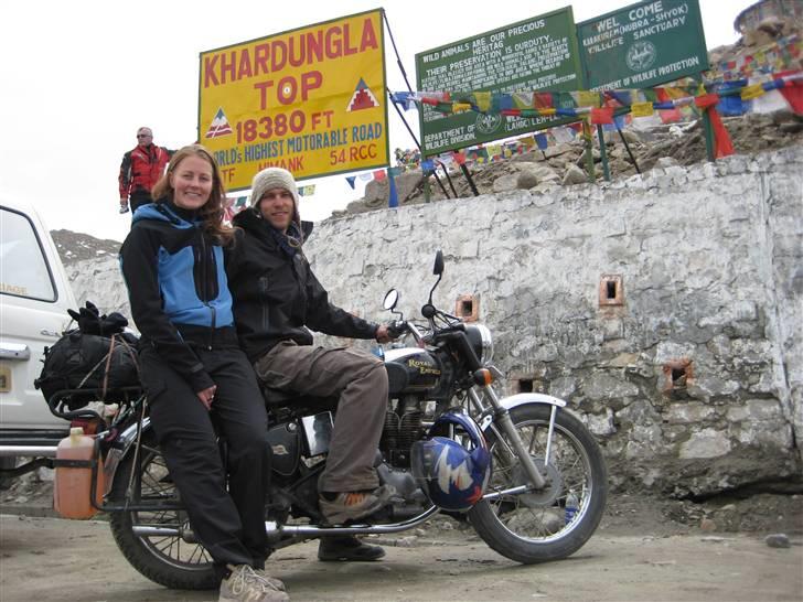 Royal Enfield Bullet delux 350ccm - Verdens højeste farbare bjergpas - Khardung la, 5600 meters højde billede 7