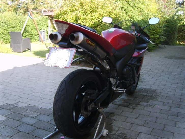 Yamaha yzf R1 (solgt) billede 9