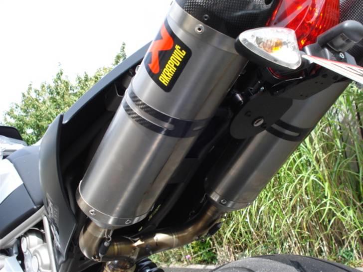 Aprilia Dorsoduro billede 7